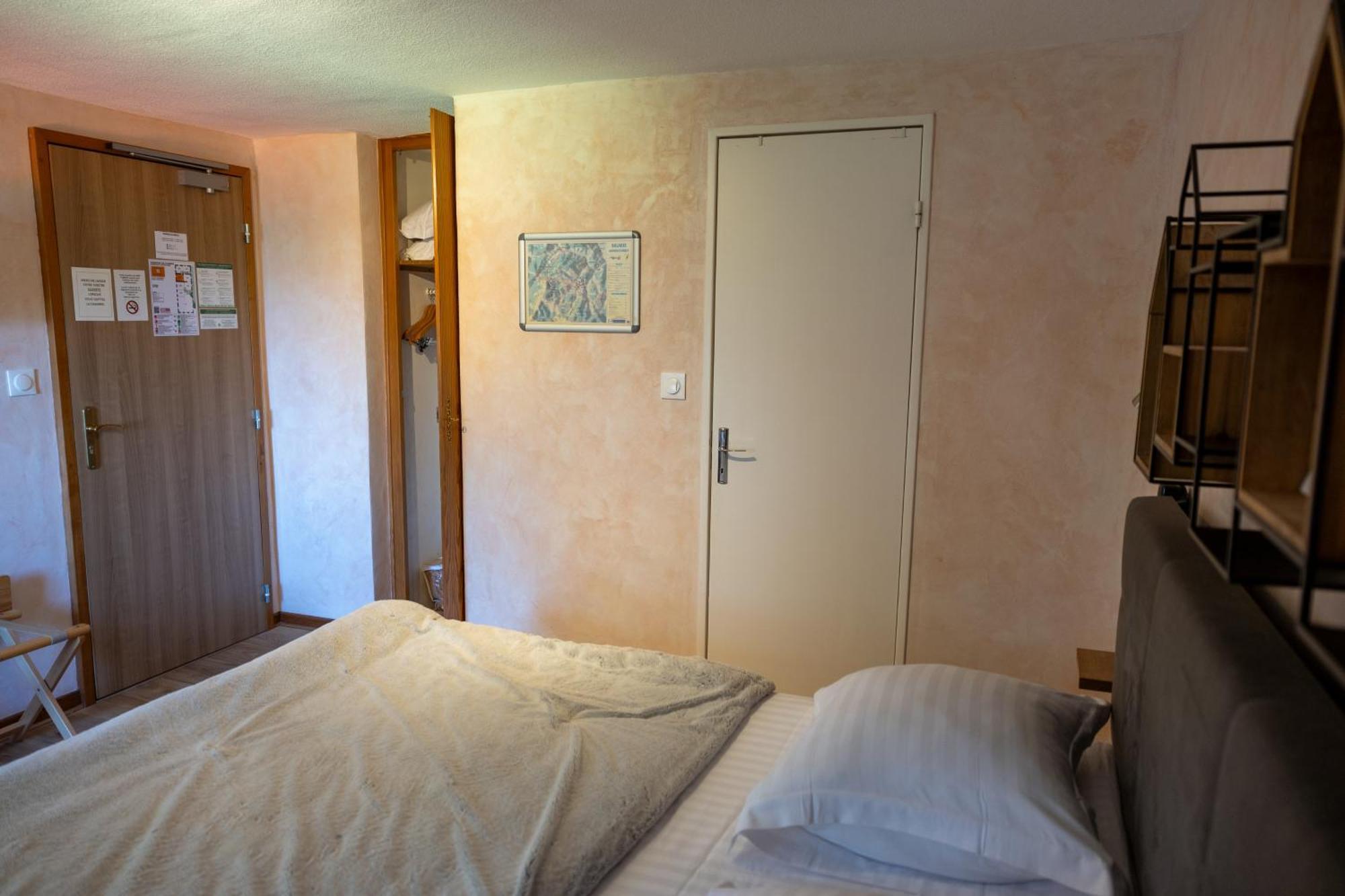 Le Bouton D'Or Hotell Lapoutroie Eksteriør bilde