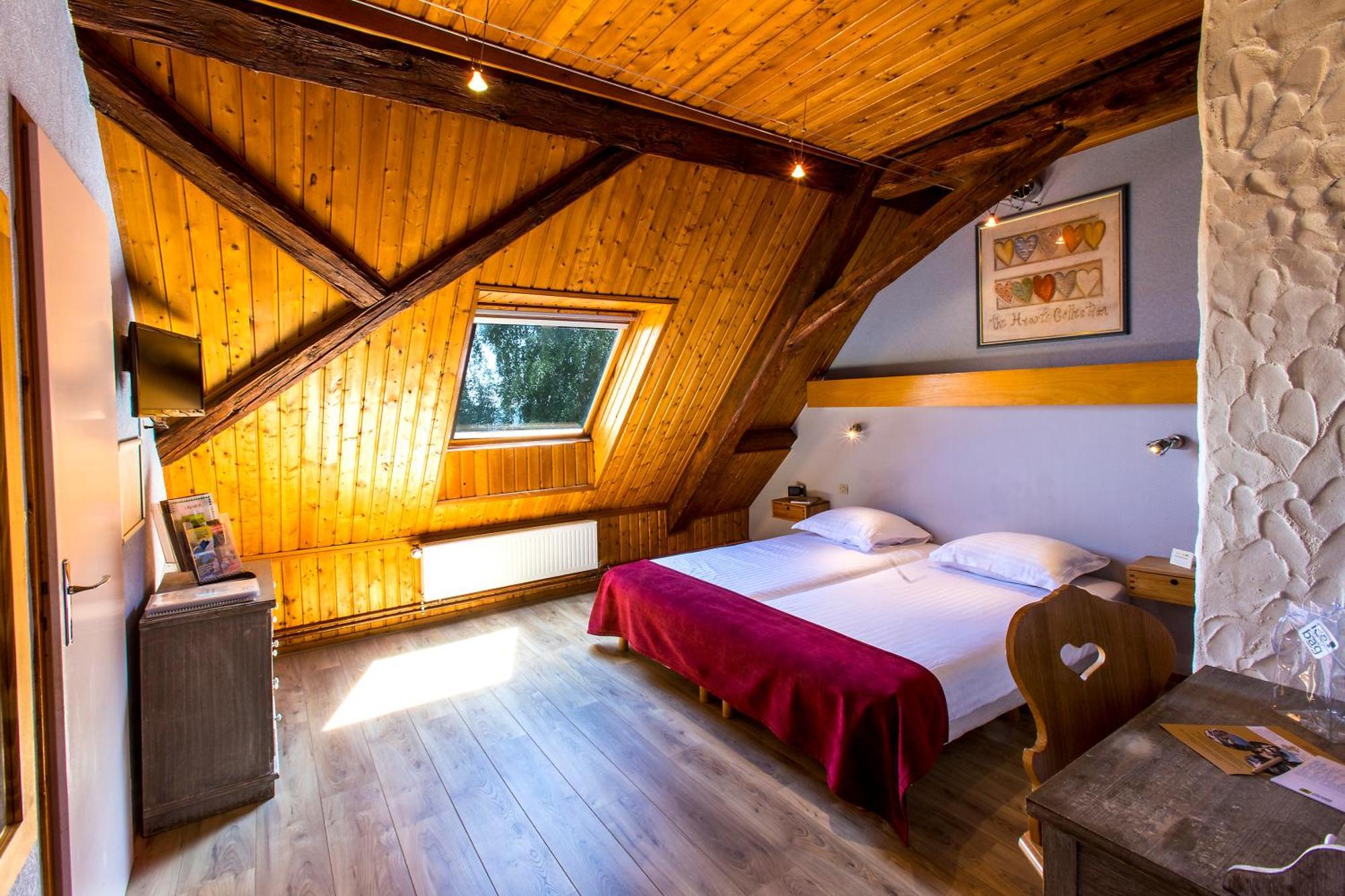 Le Bouton D'Or Hotell Lapoutroie Eksteriør bilde